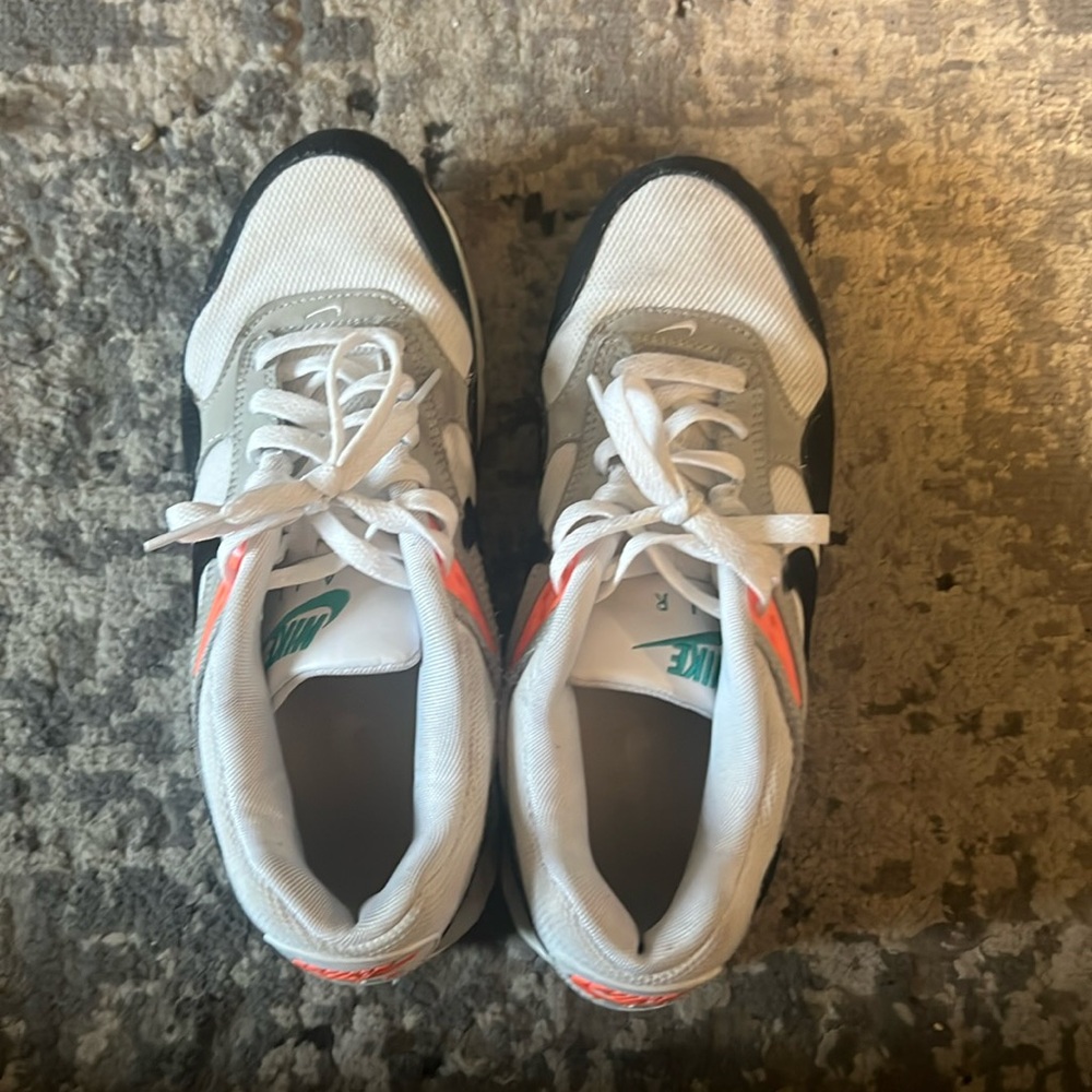 Nike Air Max Correlate 7.5